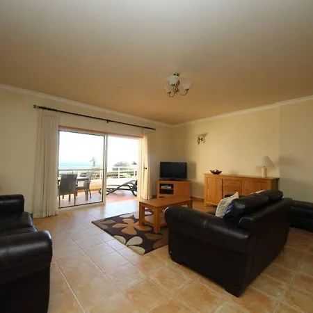 Apartamento Acácias, Spacious With Sea View Luz