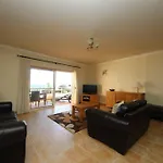 Apartman Acacias, Spacious With Sea View Luz